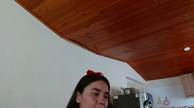 Cuty sexy hot online show from December 14, 2:31 pm