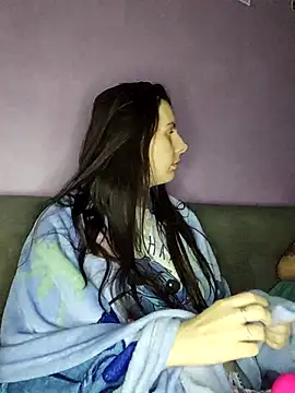 Snapshot of chachalette444 chatting on February 21, 9:43 pm chachalette444 online show from February 21, 9:43 pm