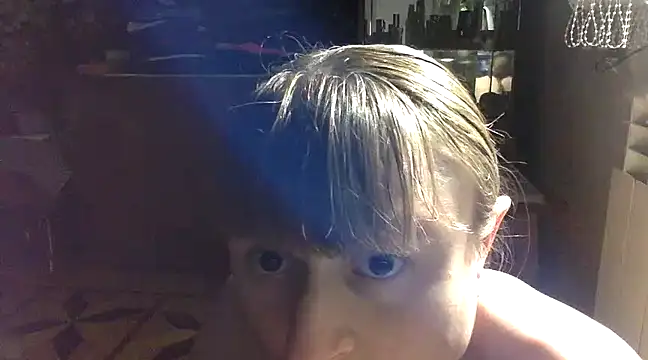 Snapshot of KlavdiaPetrivna chatting on January 19, 1:32 am KlavdiaPetrivna online show from January 19, 1:32 am