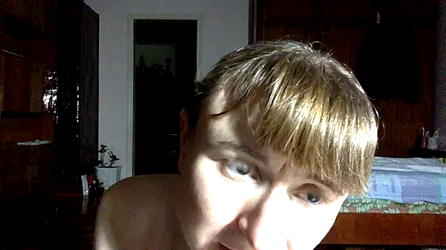 Snapshot of KlavdiaPetrivna chatting on October 25, 1:13 am KlavdiaPetrivna online show from October 25, 1:13 am