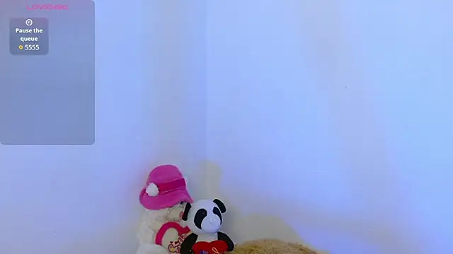 yulissa18 online show from October 7, 7:22 pm