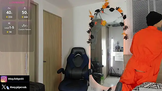 Snapshot of soyander03_ chatting on October 15, 9:53 am soyander03 online show from October 15, 9:53 am