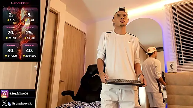 soyander03  online show from February 6, 8:51 am