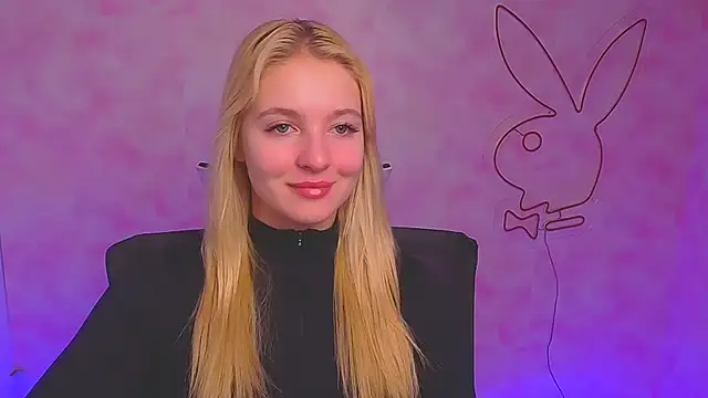 Snapshot of Milka_kiss_ chatting on December 14, 6:56 am Milka kiss online show from December 14, 6:56 am