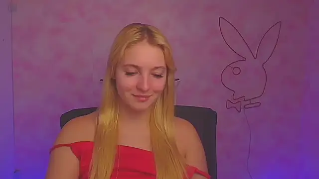 Snapshot of Milka_kiss_ chatting on December 16, 10:40 am Milka kiss online show from December 16, 10:40 am