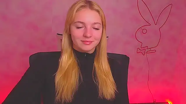 Snapshot of Milka_kiss_ chatting on December 21, 6:30 am Milka kiss online show from December 21, 6:30 am