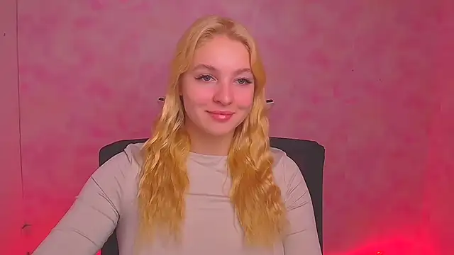 Snapshot of Milka_kiss_ chatting on January 3, 6:44 am Milka kiss online show from January 3, 6:44 am