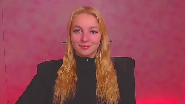 Snapshot of Milka_kiss_ chatting on January 5, 6:56 am Milka kiss online show from January 5, 6:56 am