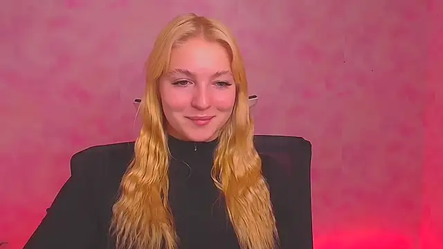 Snapshot of Milka_kiss_ chatting on January 5, 10:21 am Milka kiss online show from January 5, 10:21 am