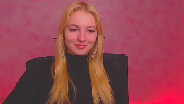 Snapshot of Milka_kiss_ chatting on January 6, 6:58 am Milka kiss online show from January 6, 6:58 am