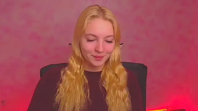 Snapshot of Milka_kiss_ chatting on January 10, 7:04 am Milka kiss online show from January 10, 7:04 am