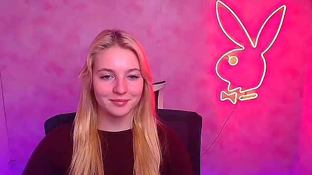 Snapshot of Milka_kiss_ chatting on February 6, 4:47 pm Milka kiss online show from February 6, 4:47 pm