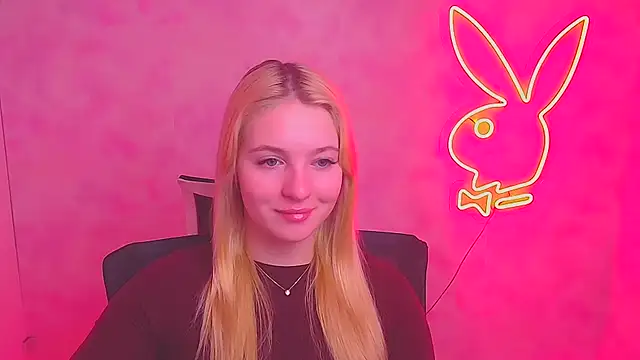 Snapshot of Milka_kiss_ chatting on February 10, 7:04 am Milka kiss online show from February 10, 7:04 am