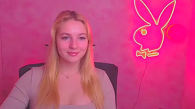 Snapshot of Milka_kiss_ chatting on February 16, 12:32 pm Milka kiss online show from February 16, 12:32 pm