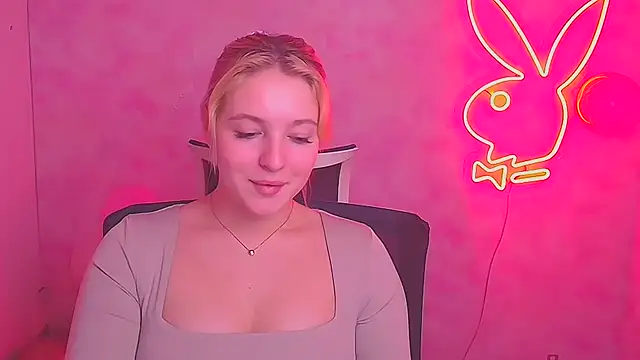 Snapshot of Milka_kiss_ chatting on February 16, 3:48 pm Milka kiss online show from February 16, 3:48 pm