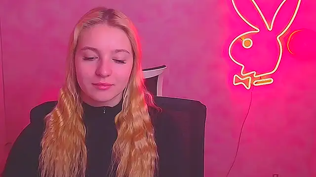 Snapshot of Milka_kiss_ chatting on February 18, 7:10 am Milka kiss online show from February 18, 7:10 am