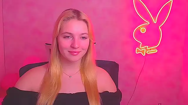 Snapshot of Milka_kiss_ chatting on February 23, 6:39 am Milka kiss online show from February 23, 6:39 am