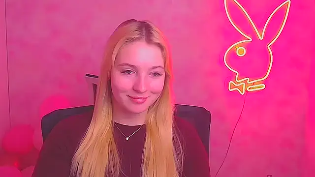 Snapshot of Milka_kiss_ chatting on February 24, 12:37 pm Milka kiss online show from February 24, 12:37 pm