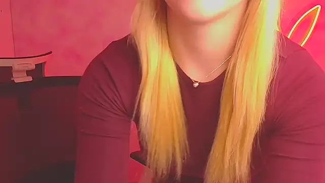 Snapshot of Milka_kiss_ chatting on March 1, 4:11 pm Milka kiss online show from March 1, 4:11 pm