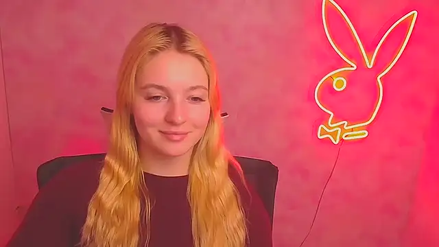 Snapshot of Milka_kiss_ chatting on March 4, 10:13 am Milka kiss online show from March 4, 10:13 am