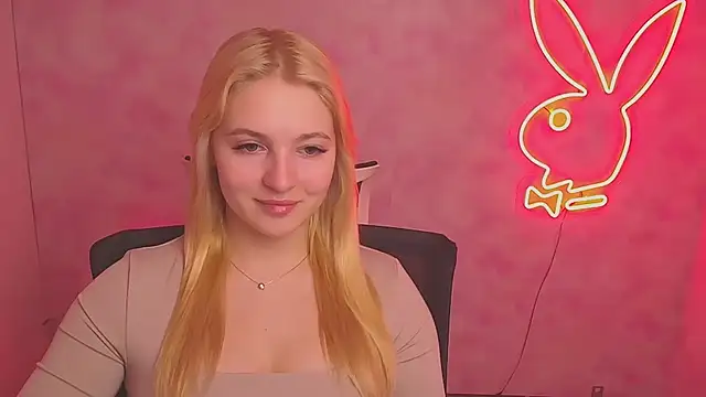 Snapshot of Milka_kiss_ chatting on March 7, 12:34 pm Milka kiss online show from March 7, 12:34 pm