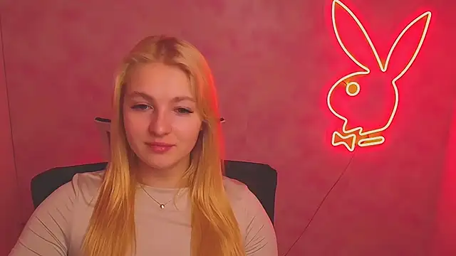 Snapshot of Milka_kiss_ chatting on March 9, 12:31 pm Milka kiss online show from March 9, 12:31 pm