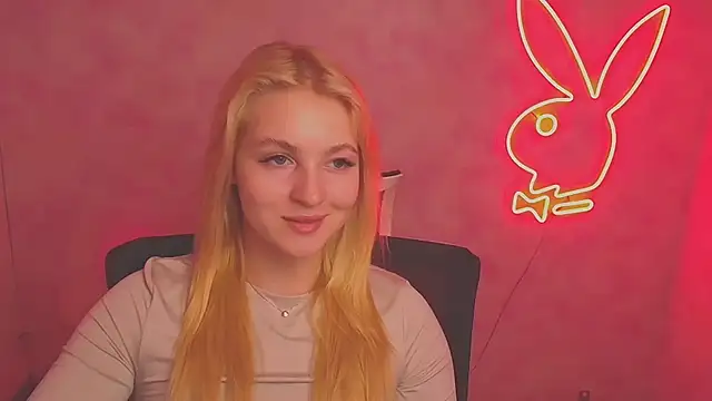 Snapshot of Milka_kiss_ chatting on March 9, 4:22 pm Milka kiss online show from March 9, 4:22 pm