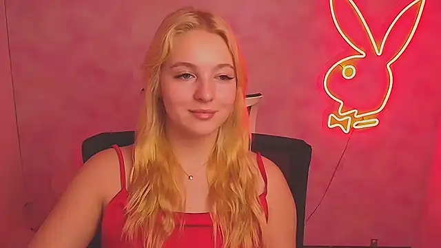 Snapshot of Milka_kiss_ chatting on March 14, 10:07 am Milka kiss online show from March 14, 10:07 am