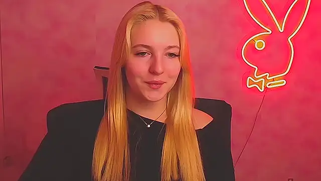 Snapshot of Milka_kiss_ chatting on March 20, 12:32 pm Milka kiss online show from March 20, 12:32 pm