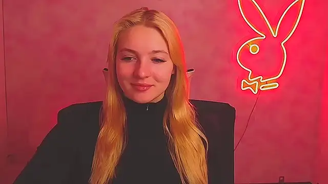 Snapshot of Milka_kiss_ chatting on March 21, 7:33 am Milka kiss online show from March 21, 7:33 am