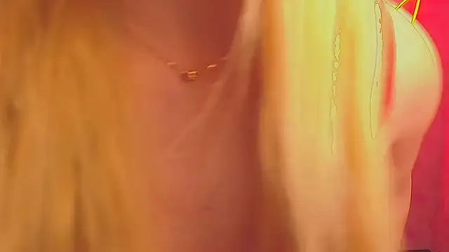 Snapshot of Milka_kiss_ chatting on March 22, 3:53 pm Milka kiss online show from March 22, 3:53 pm