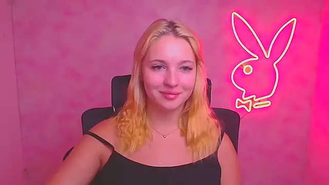 Snapshot of Milka_kiss_ chatting on September 13, 6:57 am Milka kiss online show from September 13, 6:57 am