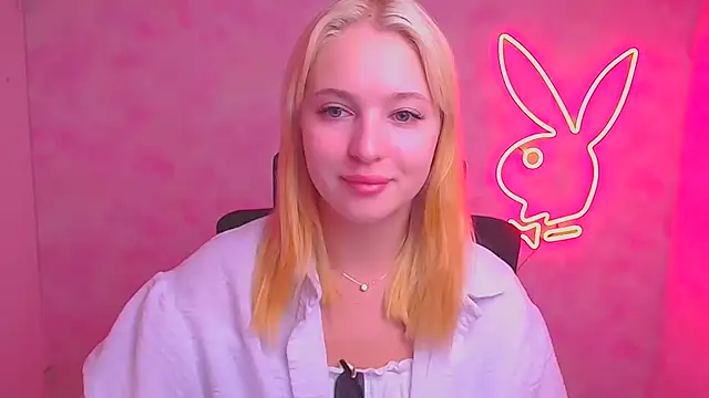 Snapshot of Milka_kiss_ chatting on September 16, 5:52 am Milka kiss online show from September 16, 5:52 am