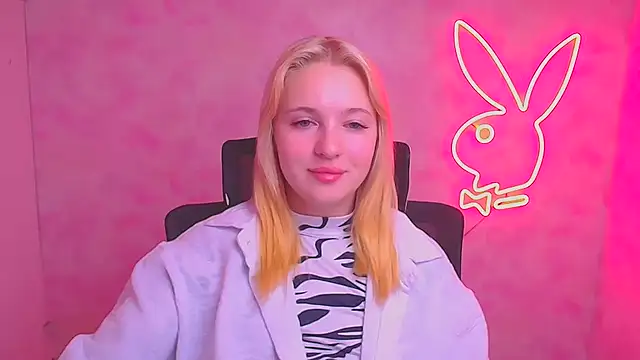 Snapshot of Milka_kiss_ chatting on September 22, 5:42 am Milka kiss online show from September 22, 5:42 am