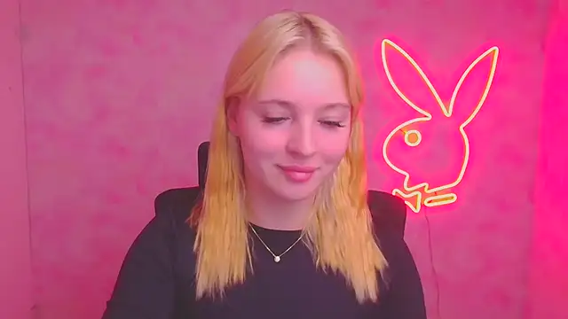 Snapshot of Milka_kiss_ chatting on October 10, 6:56 am Milka kiss online show from October 10, 6:56 am