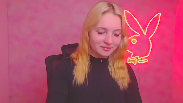 Snapshot of Milka_kiss_ chatting on October 20, 5:52 am Milka kiss online show from October 20, 5:52 am