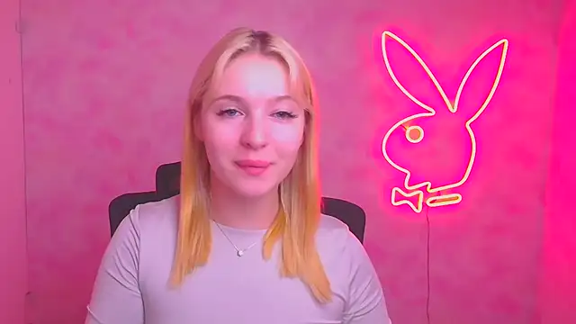 Snapshot of Milka_kiss_ chatting on October 30, 12:39 pm Milka kiss online show from October 30, 12:39 pm