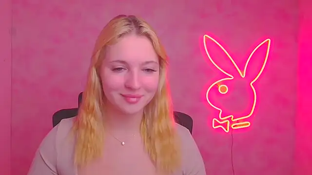 Snapshot of Milka_kiss_ chatting on November 3, 6:58 am Milka kiss online show from November 3, 6:58 am