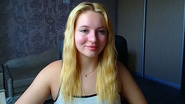 Snapshot of Milka_kiss_ chatting on June 8, 6:14 am Milka kiss online show from June 8, 6:14 am