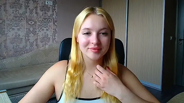 Snapshot of Milka_kiss_ chatting on June 22, 10:23 am Milka kiss online show from June 22, 10:23 am