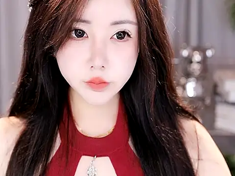 Qiaoqiao  online show from October 19, 9:43 am