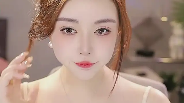 Snapshot of Qiaoqiao_ chatting on February 4, 12:38 am Qiaoqiao online show from February 4, 12:38 am