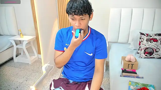 axel ps online show from November 7, 3:50 am