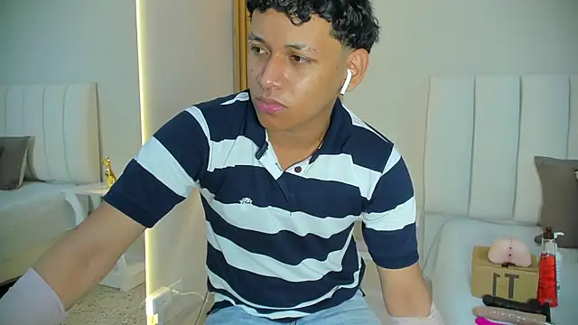 axel ps online show from November 19, 2:11 am