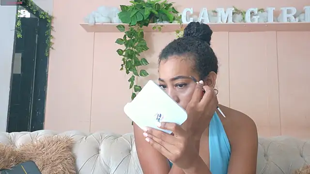 Snapshot of flavia_cruz chatting on July 11, 12:19 pm flavia cruz online show from July 11, 12:19 pm