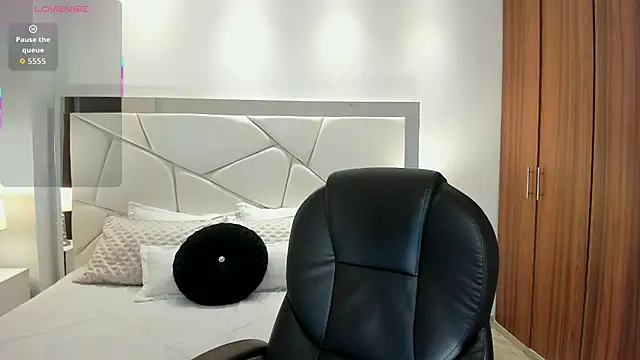 zoee jackson online show from May 28, 7:22 pm