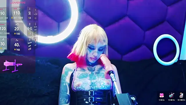 Snapshot of TyphoidMary chatting on December 8, 12:29 am TyphoidMary online show from December 8, 12:29 am