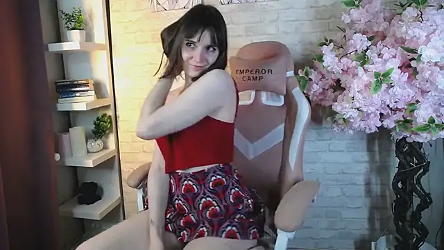 ManuTaya online show from February 13, 4:17 pm