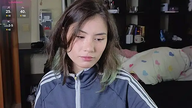 alicekiit online show from September 28, 6:02 pm