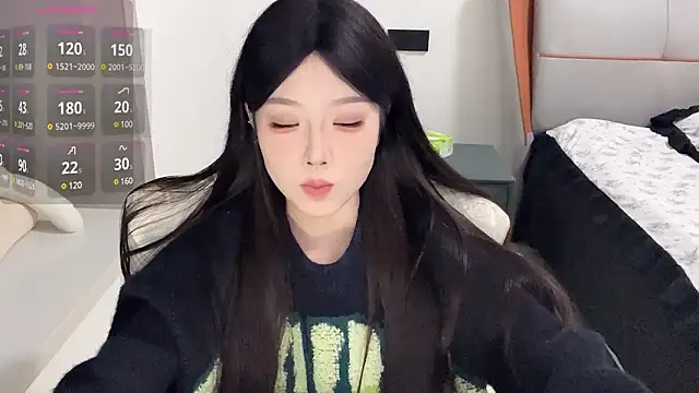 Q-ing online show from December 10, 5:55 pm